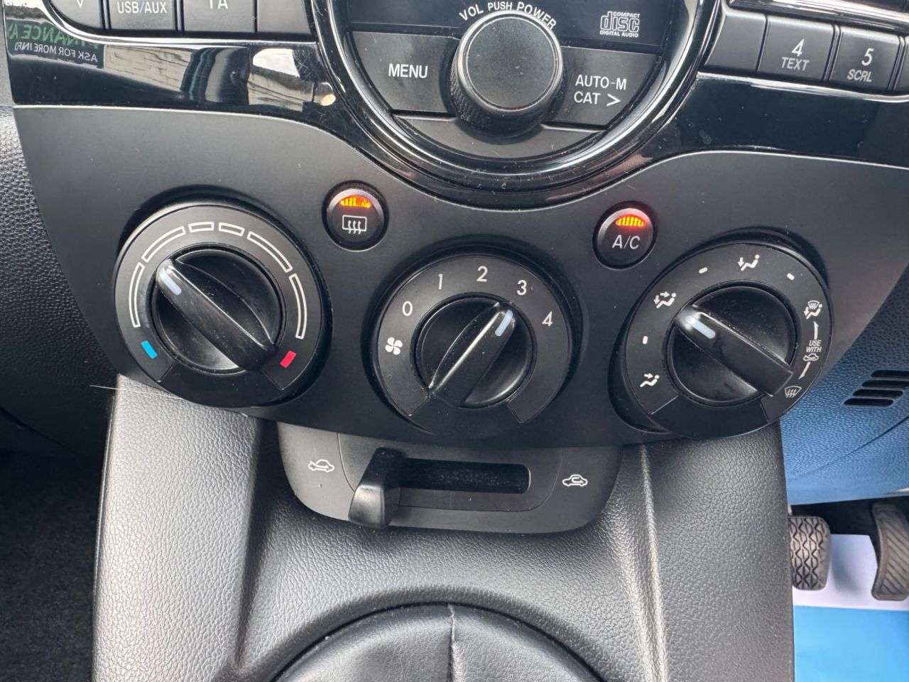 2014 MAZDA MAZDA2 2014 MAZDA MAZDA2