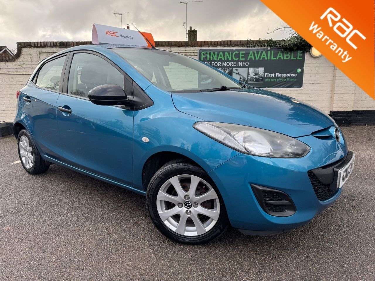 A 2014 MAZDA MAZDA2 1.3 SE Hatchback 5dr Petrol Manual Euro 5 (a/c) (75 ps) A 2014 MAZDA MAZDA2 1.3 SE Hatchback 5dr Petrol Manual Euro 5 (a/c) (75 ps)