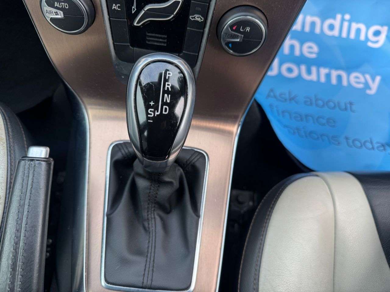 2014 VOLVO V40 CROSS COUNTRY 2014 VOLVO V40 CROSS COUNTRY