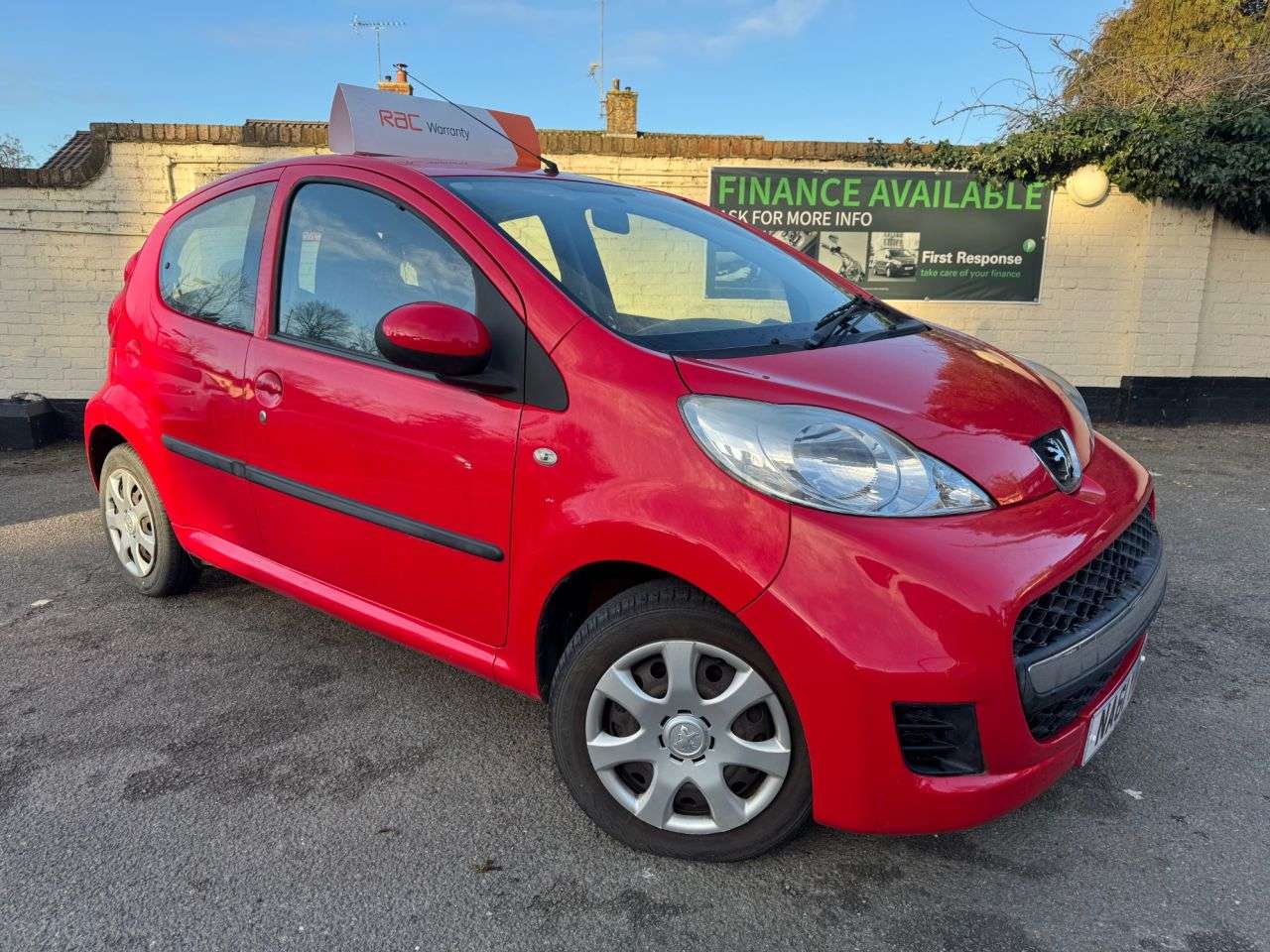 A 2011 PEUGEOT 107 1.0 12V Urban Hatchback 5dr Petrol 2 Tronic Euro 5 (68 ps) WE WANT YOUR PAR A 2011 PEUGEOT 107 1.0 12V Urban Hatchback 5dr Petrol 2 Tronic Euro 5 (68 ps) WE WANT YOUR PAR
