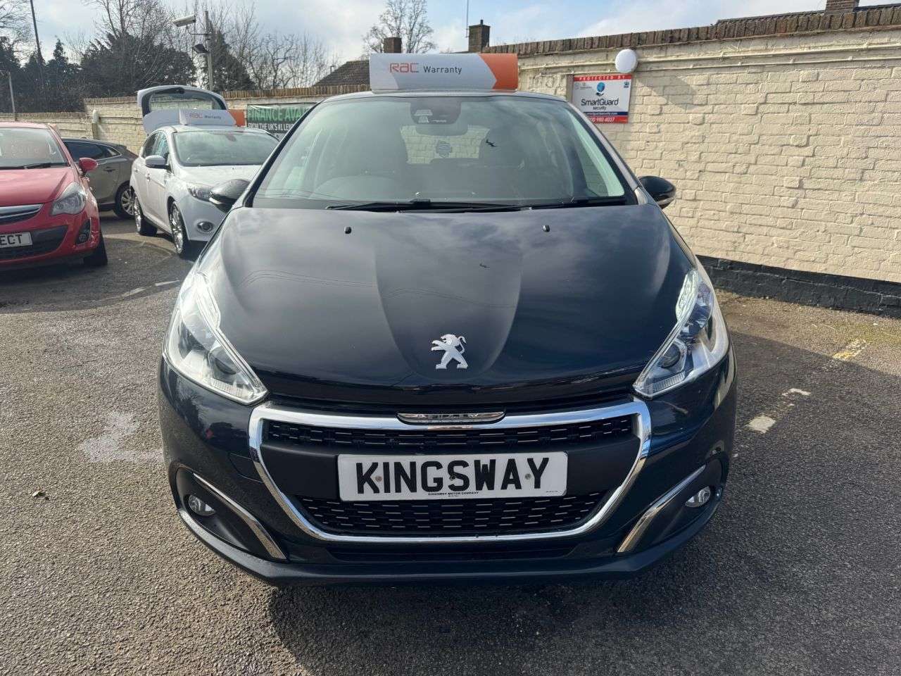 A 2019 PEUGEOT 208 1.2 PureTech Tech Edition Hatchback 5dr Petrol Manual Euro 6 (s/s) (82 ps) A 2019 PEUGEOT 208 1.2 PureTech Tech Edition Hatchback 5dr Petrol Manual Euro 6 (s/s) (82 ps)