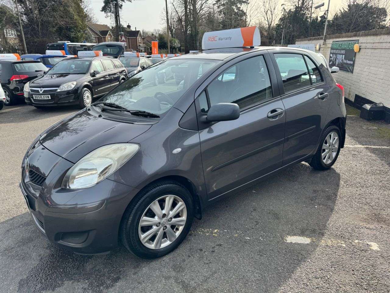 2010 TOYOTA YARIS 2010 TOYOTA YARIS