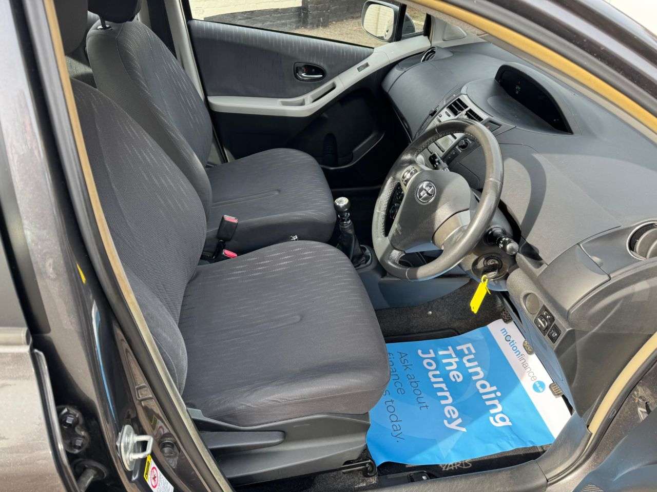 2010 TOYOTA YARIS 2010 TOYOTA YARIS