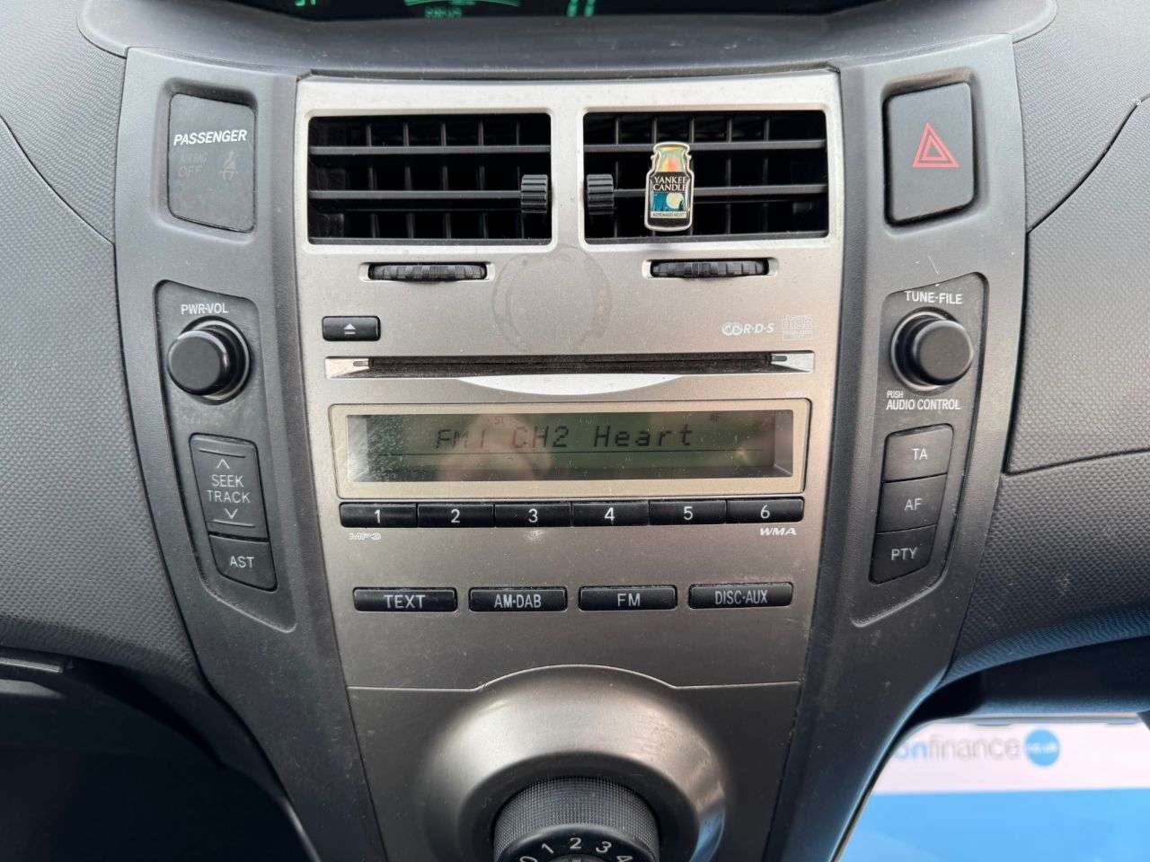 2010 TOYOTA YARIS 2010 TOYOTA YARIS