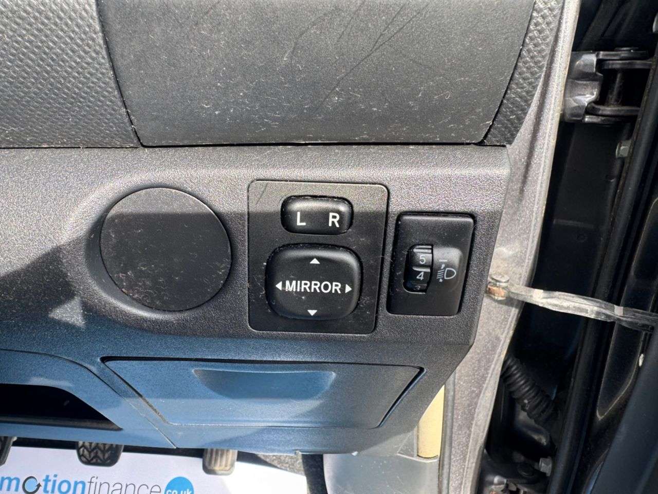 2010 TOYOTA YARIS 2010 TOYOTA YARIS