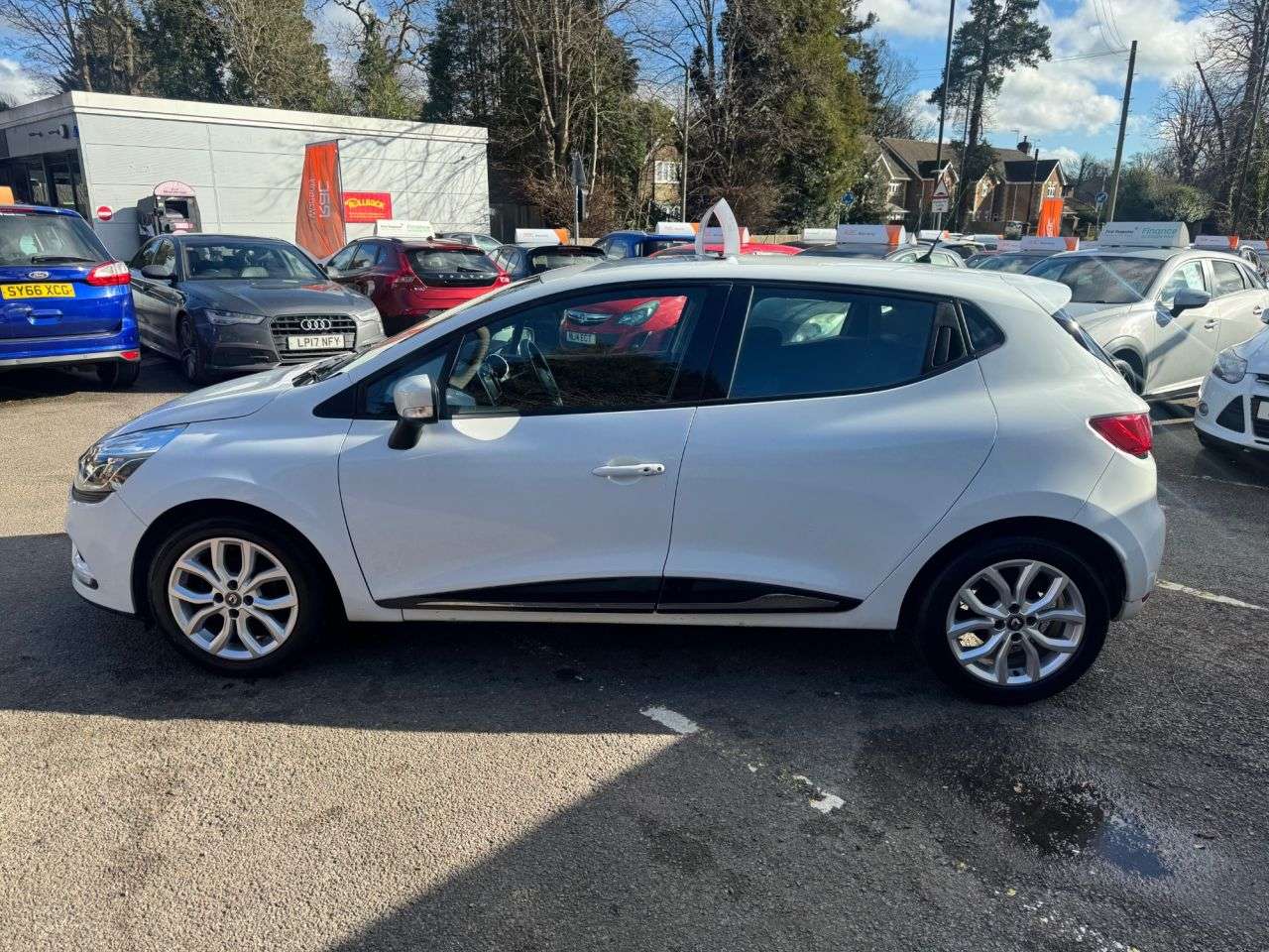 2018 RENAULT CLIO 2018 RENAULT CLIO