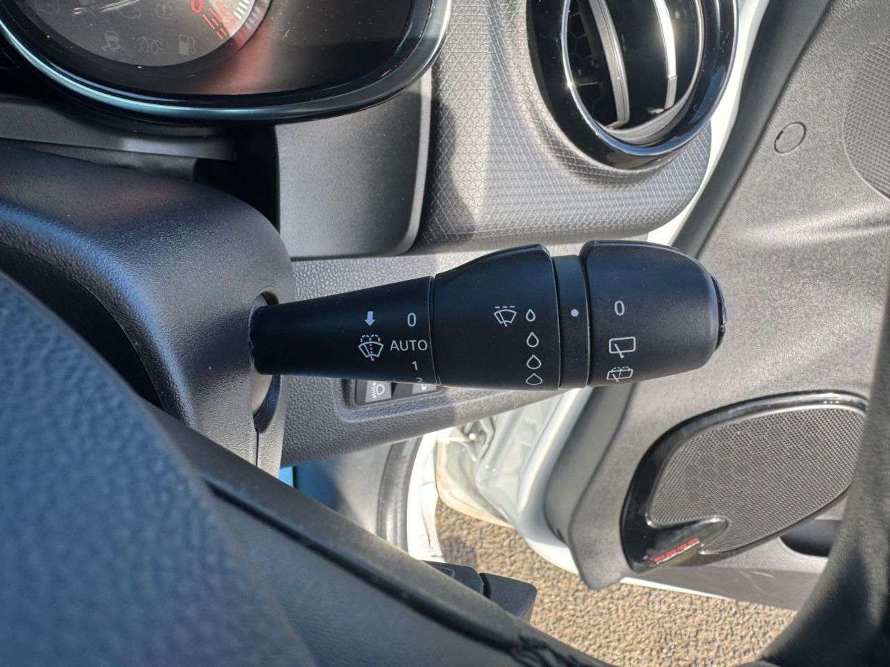 2018 RENAULT CLIO 2018 RENAULT CLIO