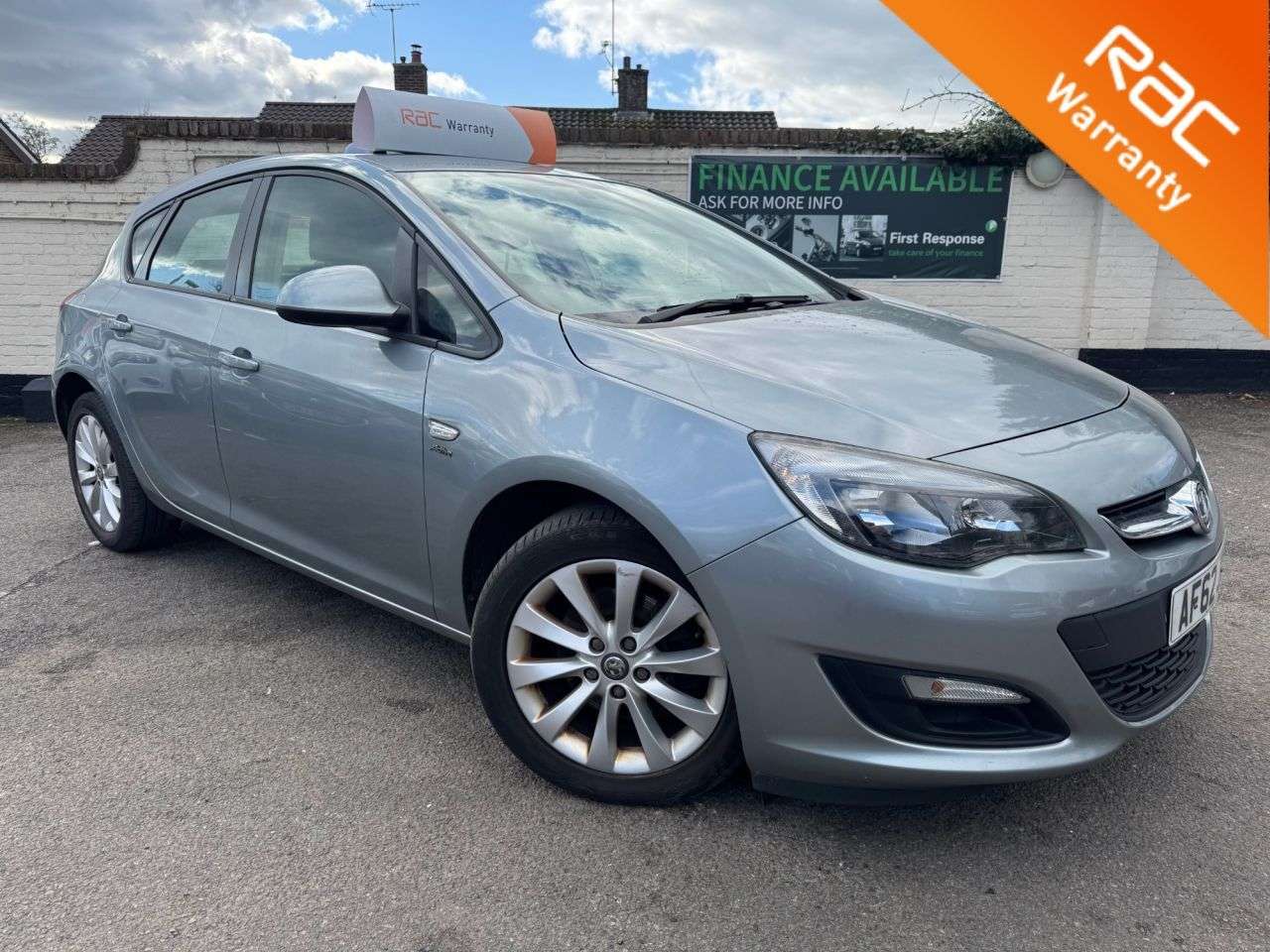A 2012 VAUXHALL ASTRA 1.7 CDTi Active Hatchback 5dr Diesel Manual Euro 5 (110 ps) WE WANT YOUR PA A 2012 VAUXHALL ASTRA 1.7 CDTi Active Hatchback 5dr Diesel Manual Euro 5 (110 ps) WE WANT YOUR PA
