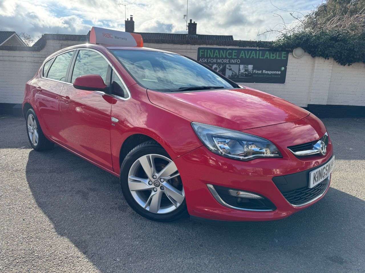 A 2015 VAUXHALL ASTRA 1.6i SRi Hatchback 5dr Petrol Manual Euro 6 (115 ps) WE WANT YOUR PART EXCH A 2015 VAUXHALL ASTRA 1.6i SRi Hatchback 5dr Petrol Manual Euro 6 (115 ps) WE WANT YOUR PART EXCH