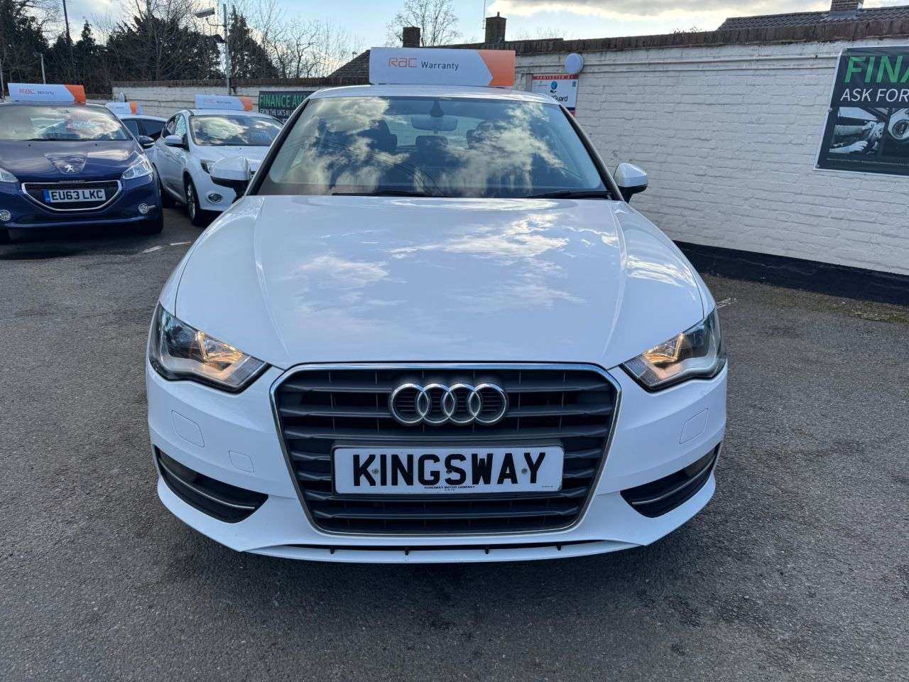 A 2016 AUDI A3 1.2 TFSI SE Hatchback 3dr Petrol Manual Euro 6 (s/s) (110 ps) WE WANT YOUR A 2016 AUDI A3 1.2 TFSI SE Hatchback 3dr Petrol Manual Euro 6 (s/s) (110 ps) WE WANT YOUR