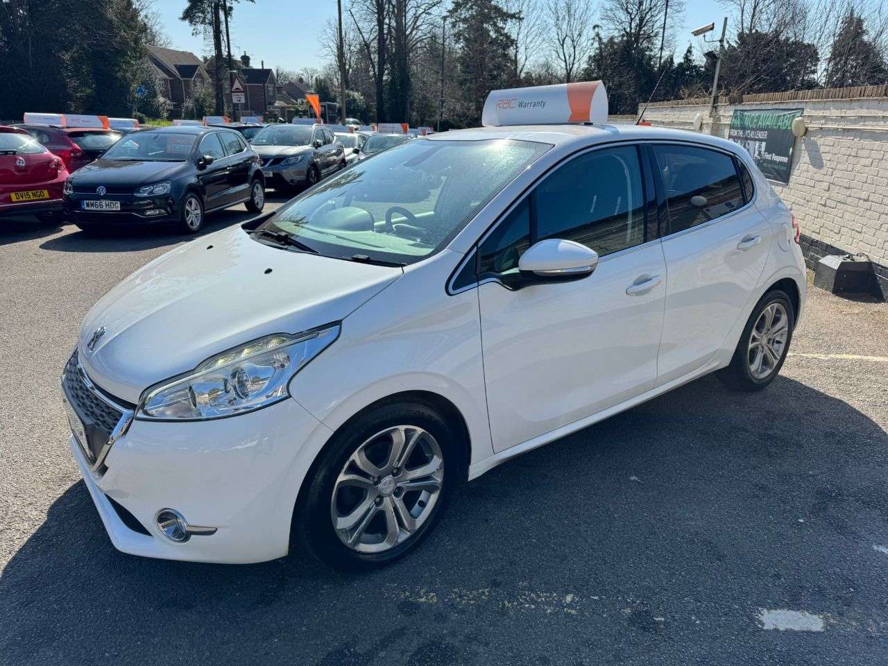 2013 PEUGEOT 208 2013 PEUGEOT 208