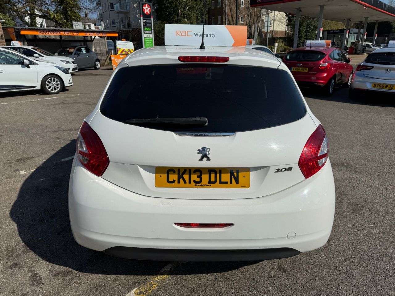 2013 PEUGEOT 208 2013 PEUGEOT 208
