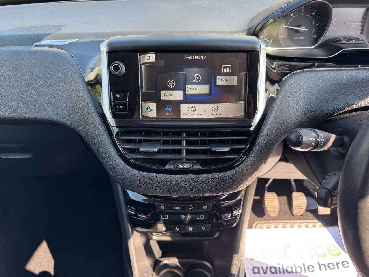 2013 PEUGEOT 208 2013 PEUGEOT 208