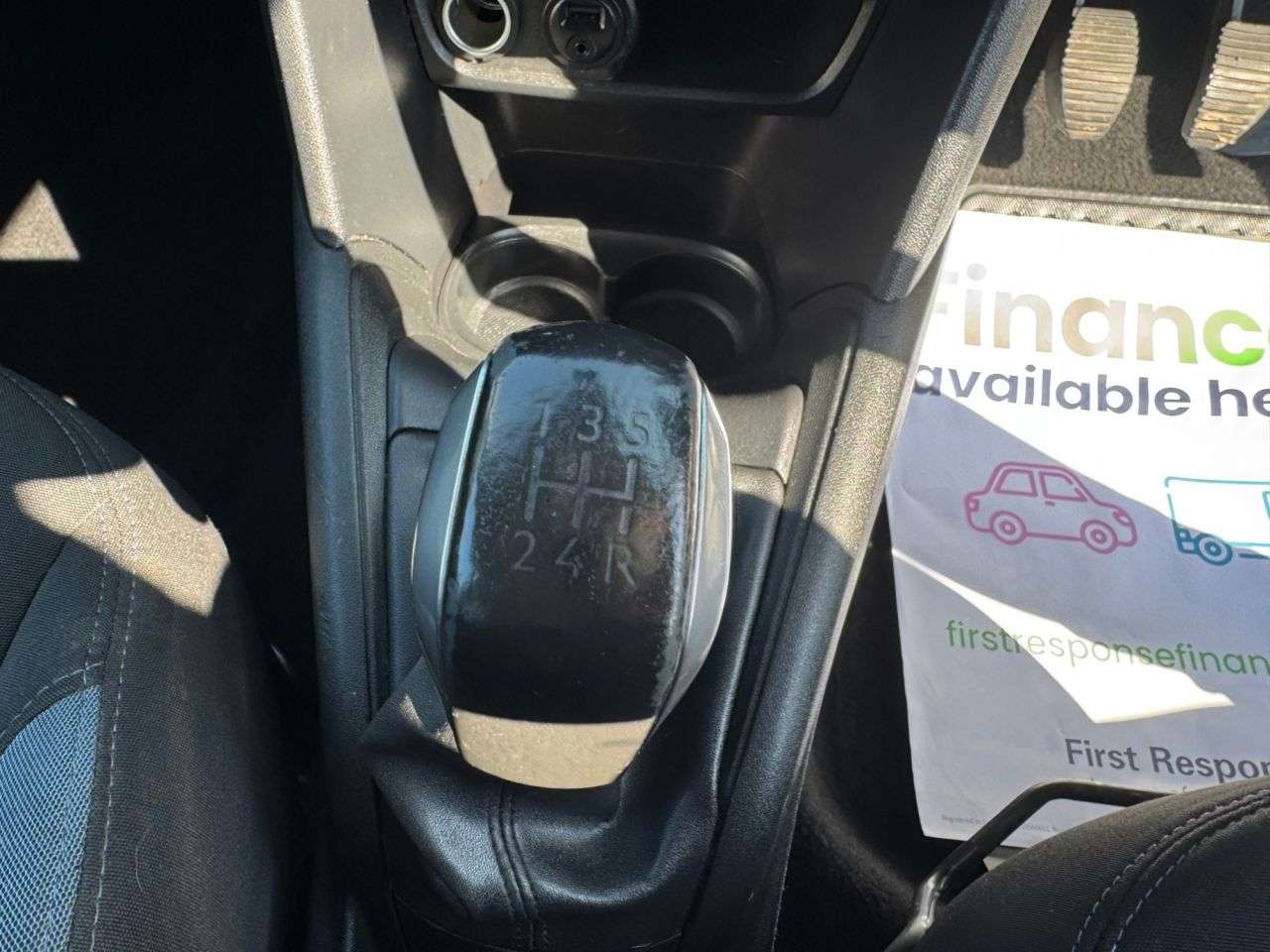 2013 PEUGEOT 208 2013 PEUGEOT 208