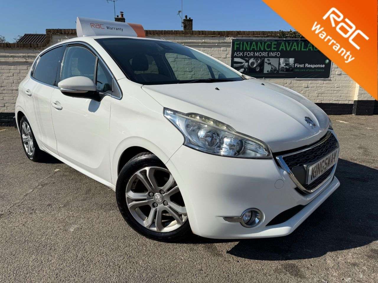 A 2013 PEUGEOT 208 1.4 HDi Allure Hatchback 5dr Diesel Manual Euro 5 (70 ps) GREAT HATCHBACK A 2013 PEUGEOT 208 1.4 HDi Allure Hatchback 5dr Diesel Manual Euro 5 (70 ps) GREAT HATCHBACK