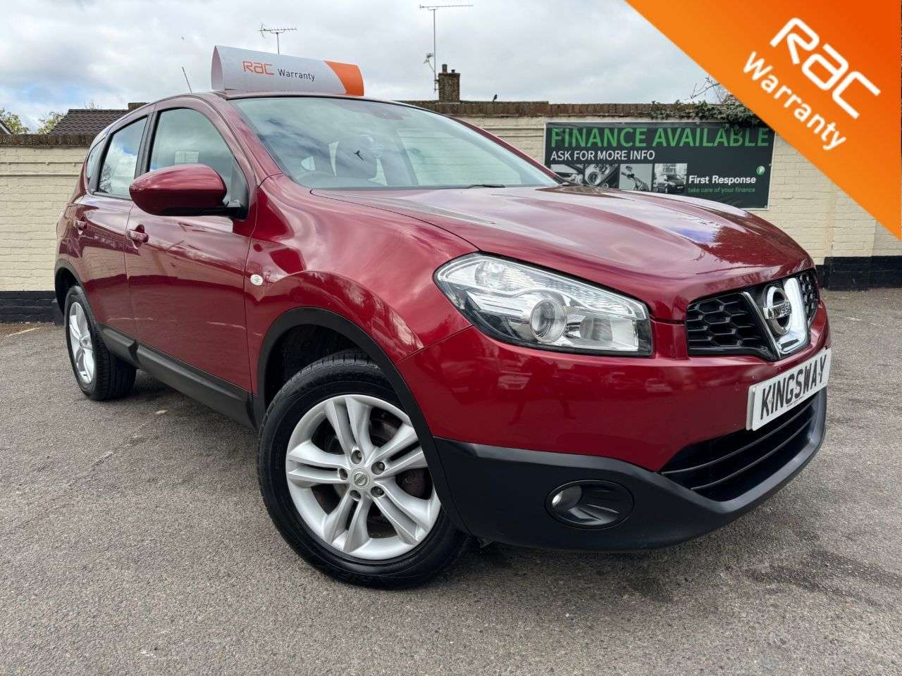 A 2013 NISSAN QASHQAI 1.5 dCi Acenta SUV 5dr Diesel Manual 2WD Euro 5 (110 ps) A 2013 NISSAN QASHQAI 1.5 dCi Acenta SUV 5dr Diesel Manual 2WD Euro 5 (110 ps)