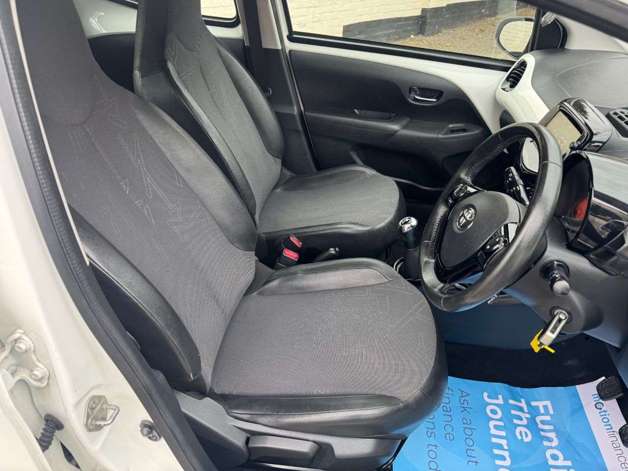 2016 TOYOTA AYGO 2016 TOYOTA AYGO