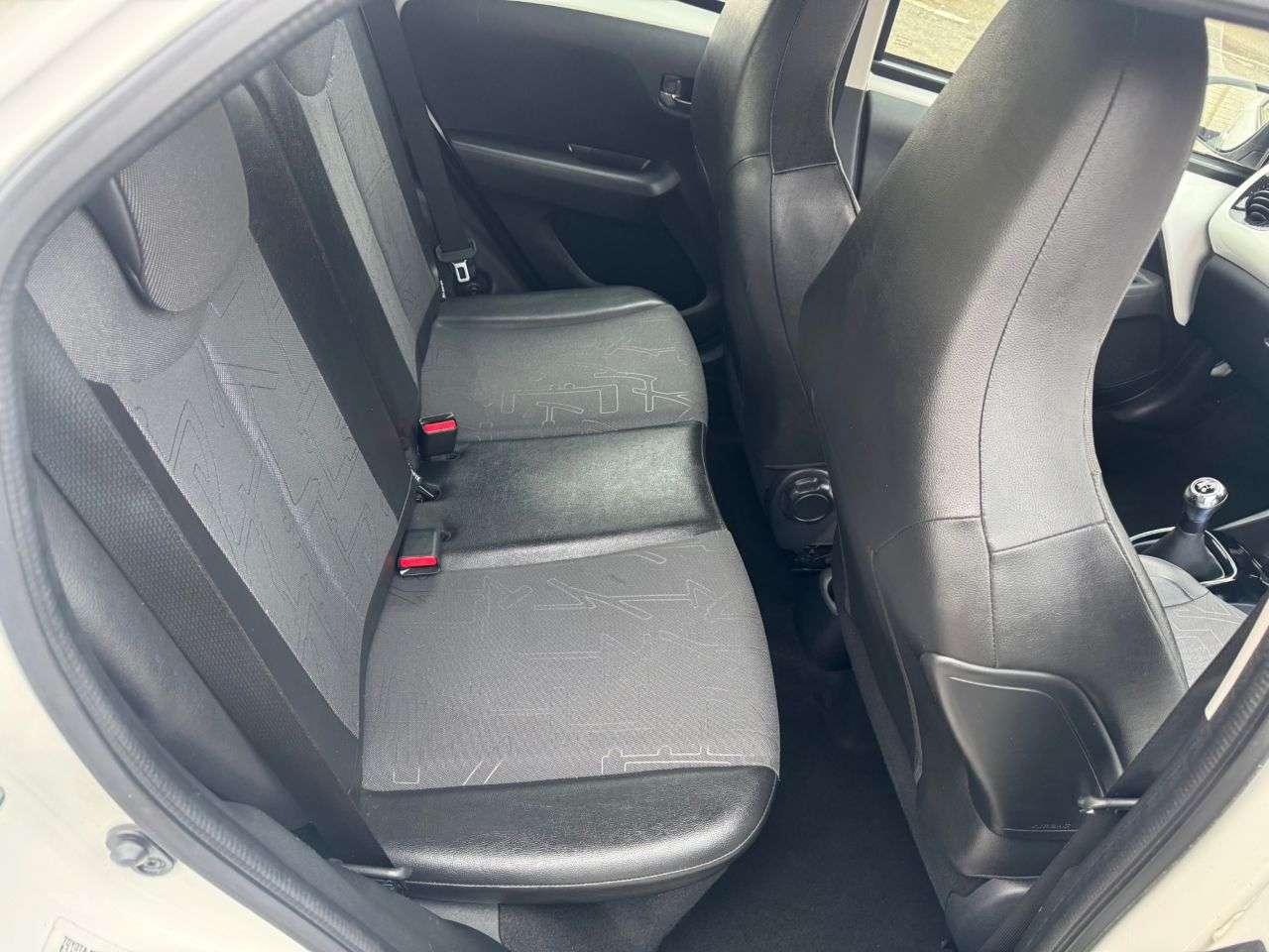 2016 TOYOTA AYGO 2016 TOYOTA AYGO