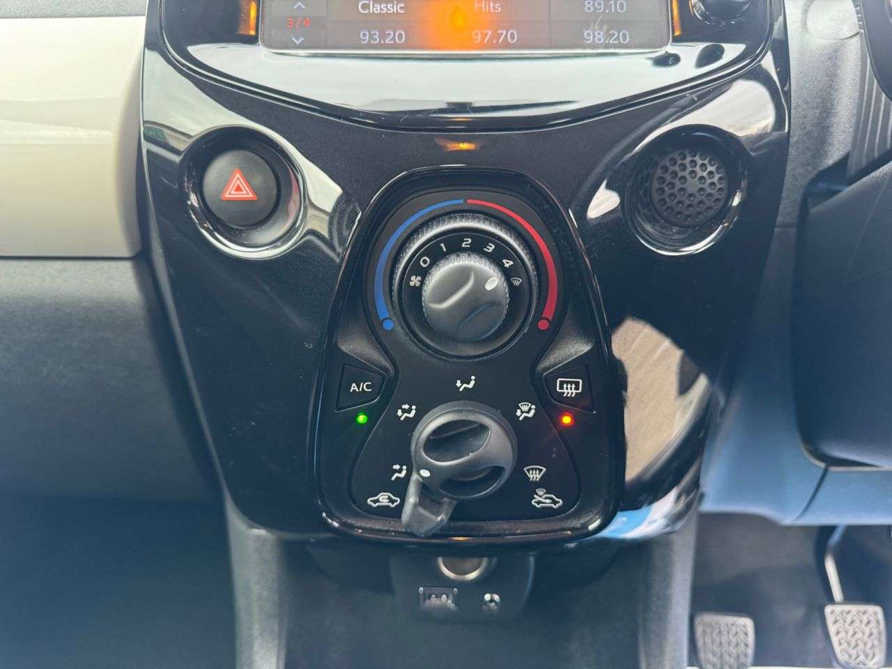 2016 TOYOTA AYGO 2016 TOYOTA AYGO