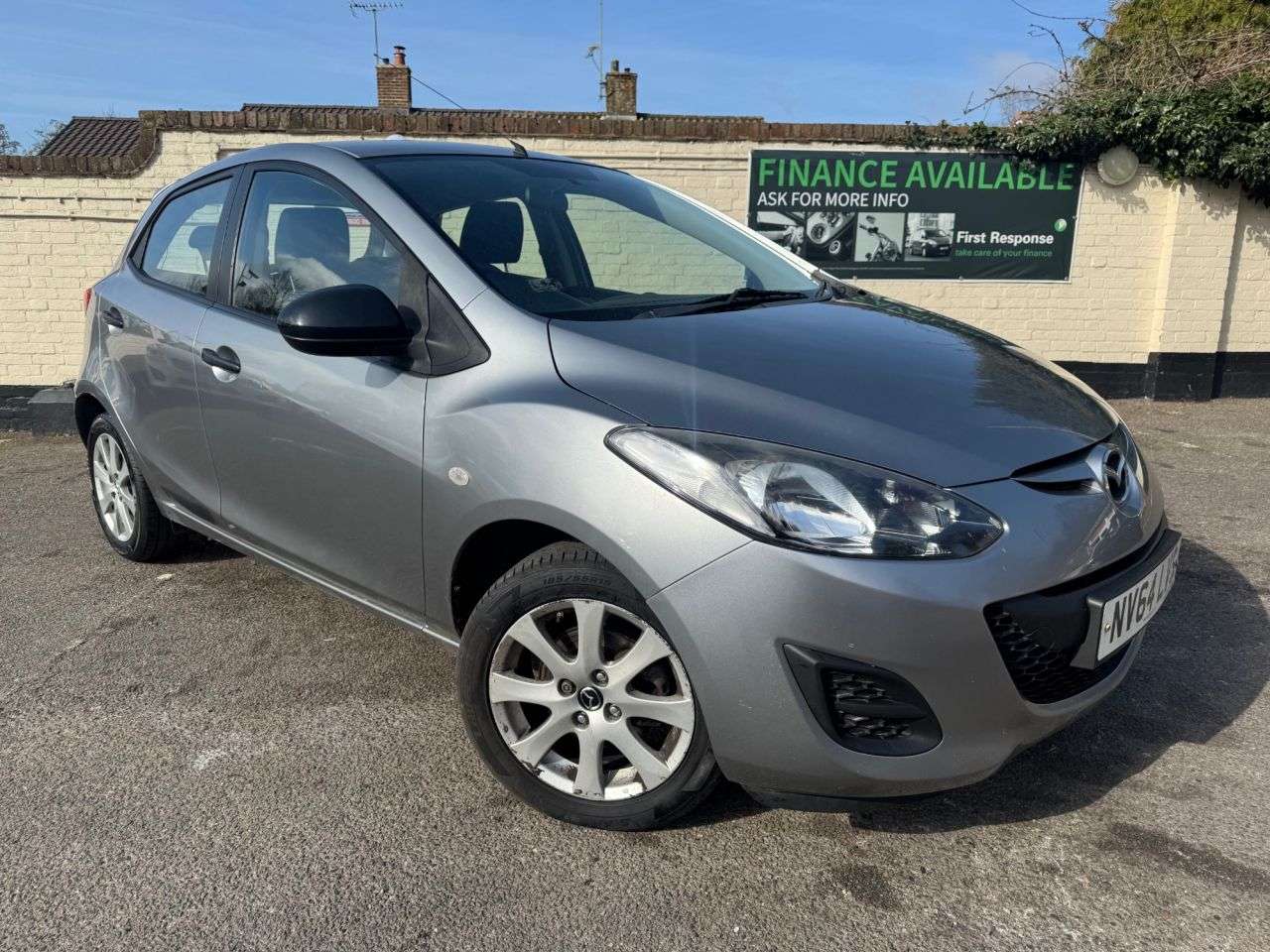A 2014 MAZDA MAZDA2 1.3 SE Hatchback 5dr Petrol Manual Euro 5 (a/c) (75 ps) 6 MONTHS RAC WARRAN A 2014 MAZDA MAZDA2 1.3 SE Hatchback 5dr Petrol Manual Euro 5 (a/c) (75 ps) 6 MONTHS RAC WARRAN