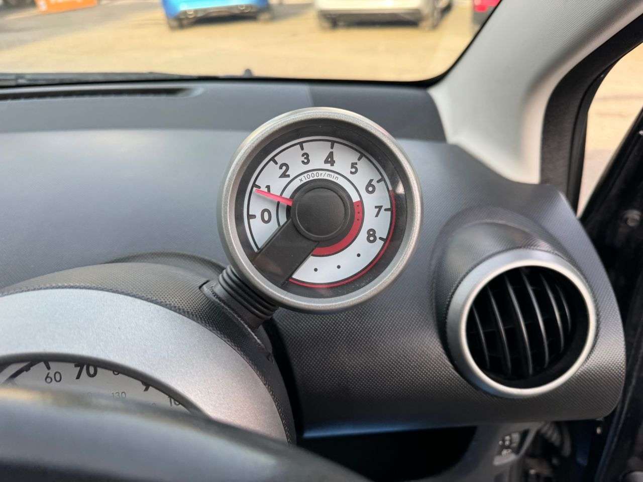 2014 PEUGEOT 107 2014 PEUGEOT 107