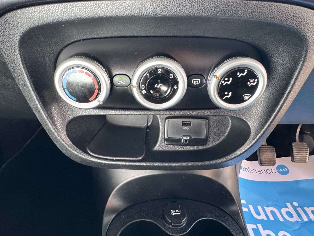 2013 FIAT 500L 2013 FIAT 500L