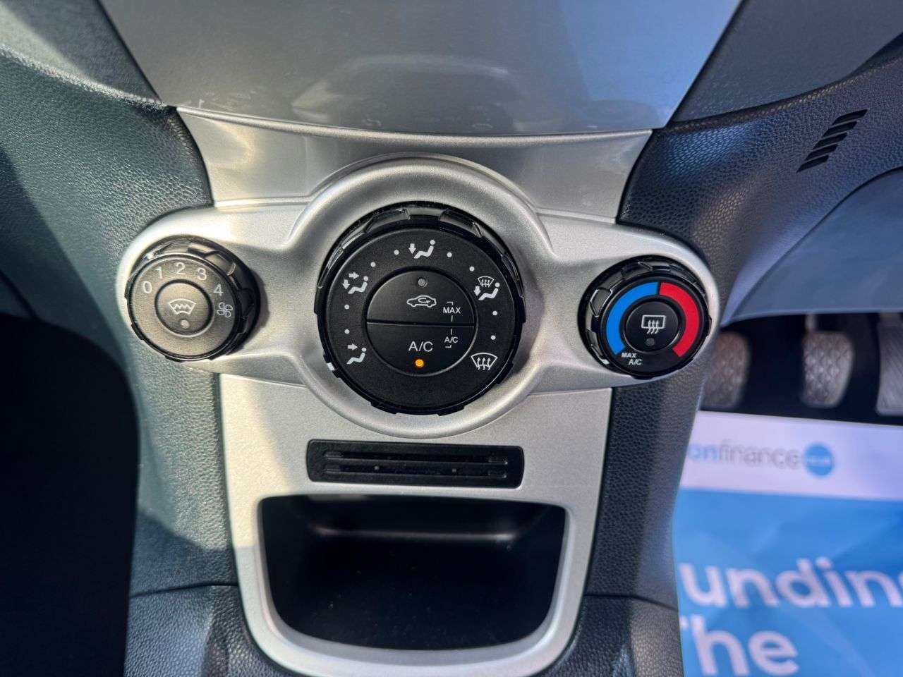 2011 FORD FIESTA 2011 FORD FIESTA