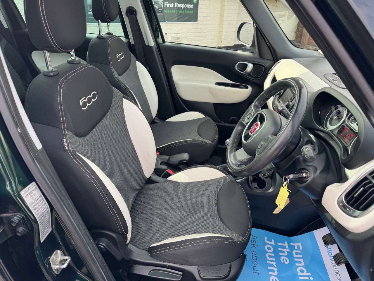 2014 FIAT 500L 2014 FIAT 500L