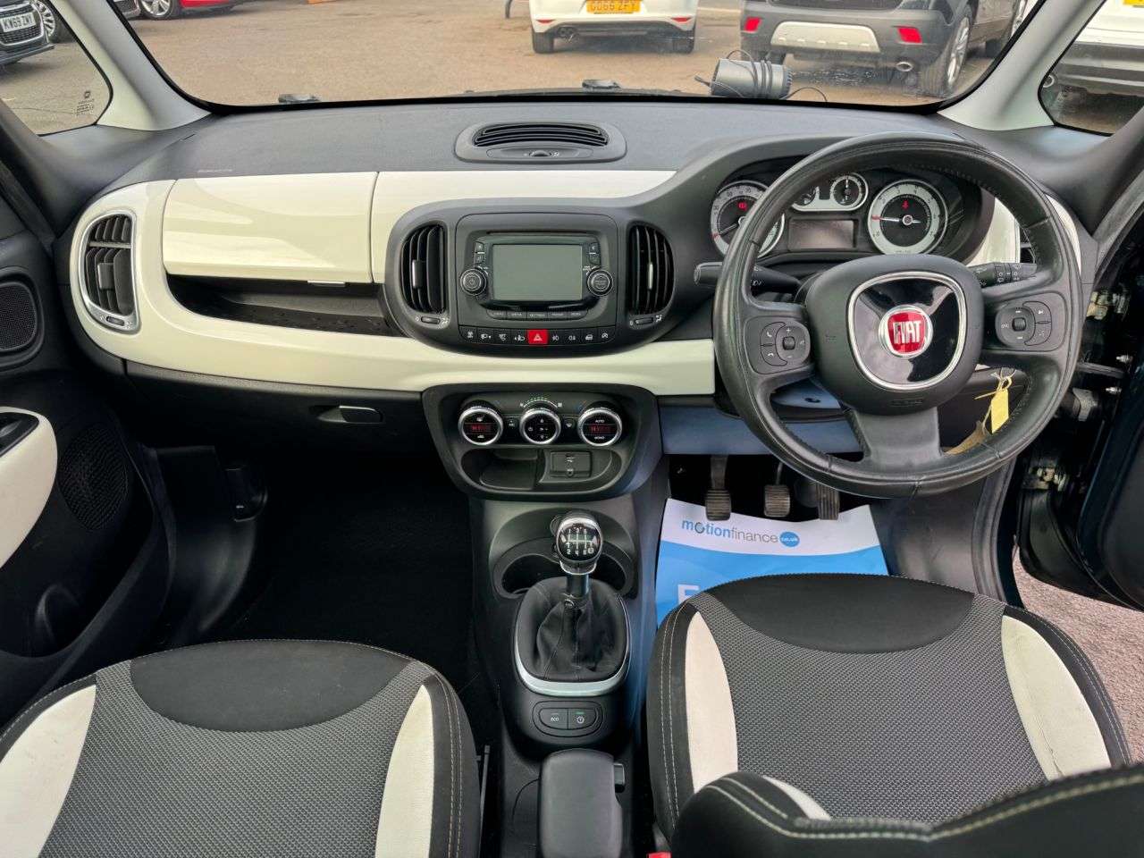 2014 FIAT 500L 2014 FIAT 500L