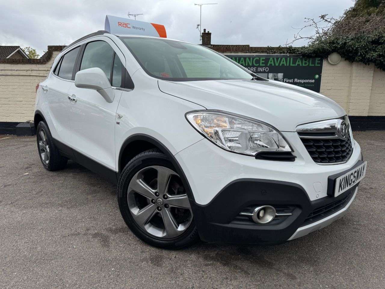 A 2014 VAUXHALL MOKKA 1.6 SE SUV 5dr Petrol Manual 2WD Euro 5 (s/s) (115 ps) A 2014 VAUXHALL MOKKA 1.6 SE SUV 5dr Petrol Manual 2WD Euro 5 (s/s) (115 ps)