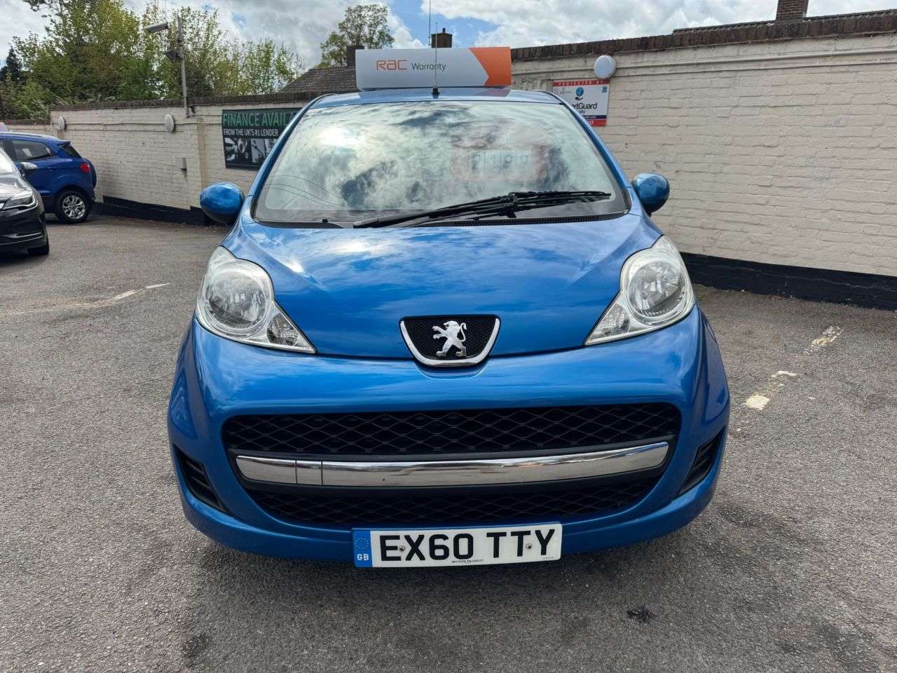 A 2010 PEUGEOT 107 1.0 12V Urban Hatchback 3dr Petrol Manual Euro 4 (68 ps) A 2010 PEUGEOT 107 1.0 12V Urban Hatchback 3dr Petrol Manual Euro 4 (68 ps)
