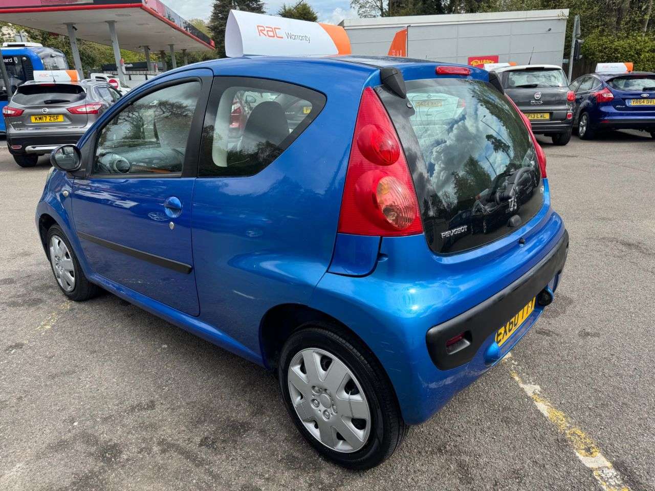 2010 PEUGEOT 107 2010 PEUGEOT 107