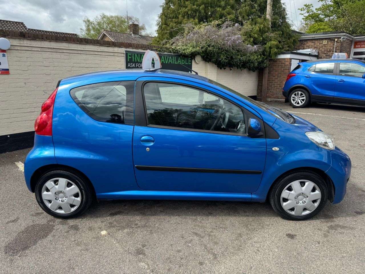 2010 PEUGEOT 107 2010 PEUGEOT 107