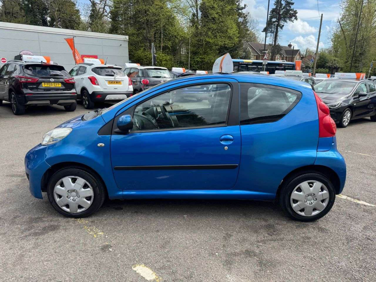 2010 PEUGEOT 107 2010 PEUGEOT 107