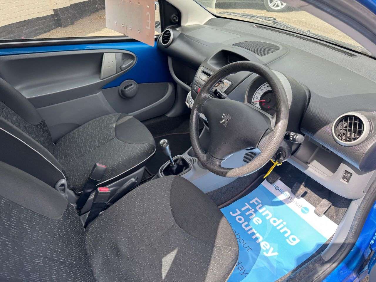 2010 PEUGEOT 107 2010 PEUGEOT 107