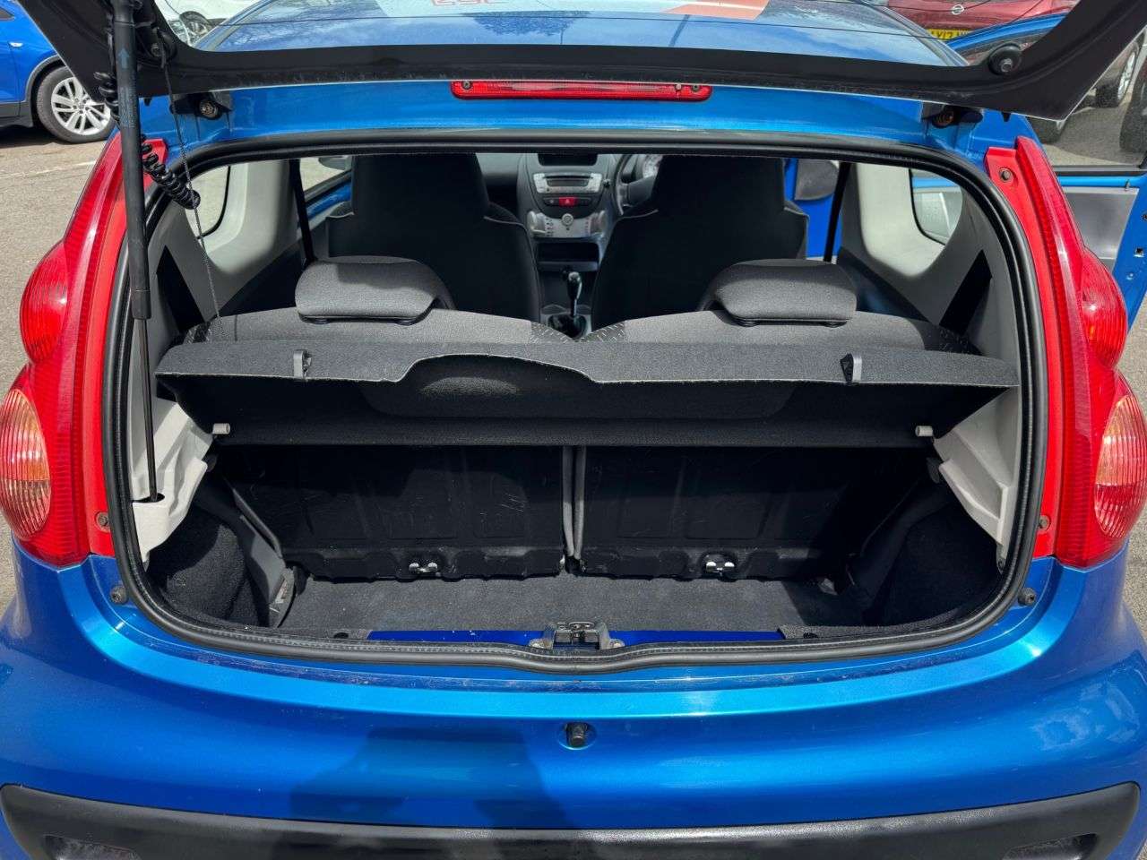 2010 PEUGEOT 107 2010 PEUGEOT 107