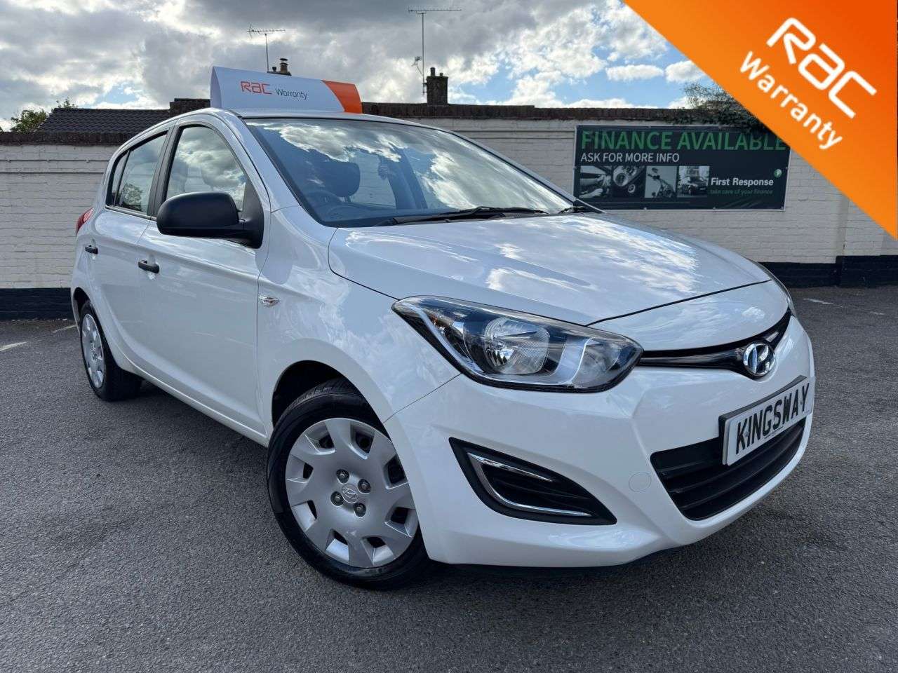 A 2012 HYUNDAI I20 1.2 Classic Hatchback 5dr Petrol Manual Euro 5 (85 bhp) 6 MONTHS RAC WARRAN A 2012 HYUNDAI I20 1.2 Classic Hatchback 5dr Petrol Manual Euro 5 (85 bhp) 6 MONTHS RAC WARRAN