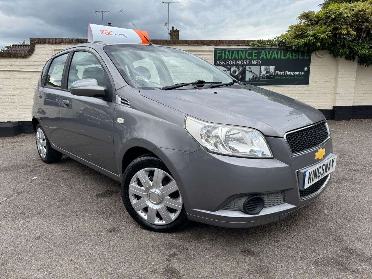 A 2009 CHEVROLET AVEO 1.2 LS Hatchback 5dr Petrol Manual Euro 4 (83 bhp) 6 MONTHS RAC WARRANTY IN A 2009 CHEVROLET AVEO 1.2 LS Hatchback 5dr Petrol Manual Euro 4 (83 bhp) 6 MONTHS RAC WARRANTY IN