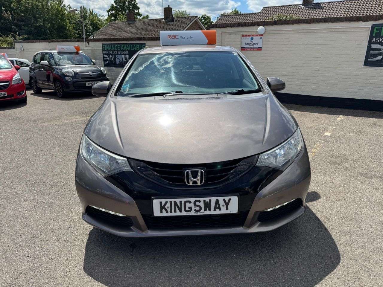 A 2014 HONDA CIVIC 1.8 i-VTEC S Hatchback 5dr Petrol Manual Euro 5 (s/s) (142 ps) A 2014 HONDA CIVIC 1.8 i-VTEC S Hatchback 5dr Petrol Manual Euro 5 (s/s) (142 ps)