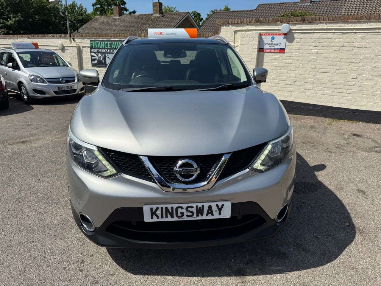 A 2017 NISSAN QASHQAI 1.5 dCi Tekna SUV 5dr Diesel Manual 2WD Euro 6 (s/s) (110 ps) 6 MONTHS RAC A 2017 NISSAN QASHQAI 1.5 dCi Tekna SUV 5dr Diesel Manual 2WD Euro 6 (s/s) (110 ps) 6 MONTHS RAC
