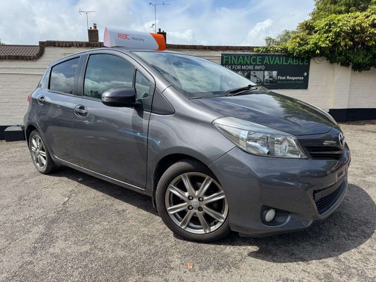 A 2012 TOYOTA YARIS 1.33 Dual VVT-i SR Hatchback 5dr Petrol Manual Euro 5 (101 ps) 6 MONTHS RAC A 2012 TOYOTA YARIS 1.33 Dual VVT-i SR Hatchback 5dr Petrol Manual Euro 5 (101 ps) 6 MONTHS RAC