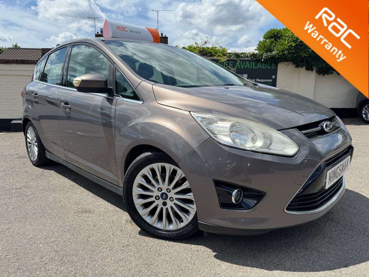 A 2011 FORD C-MAX 1.6 TDCi Titanium MPV 5dr Diesel Manual Euro 5 (115 ps) A 2011 FORD C-MAX 1.6 TDCi Titanium MPV 5dr Diesel Manual Euro 5 (115 ps)