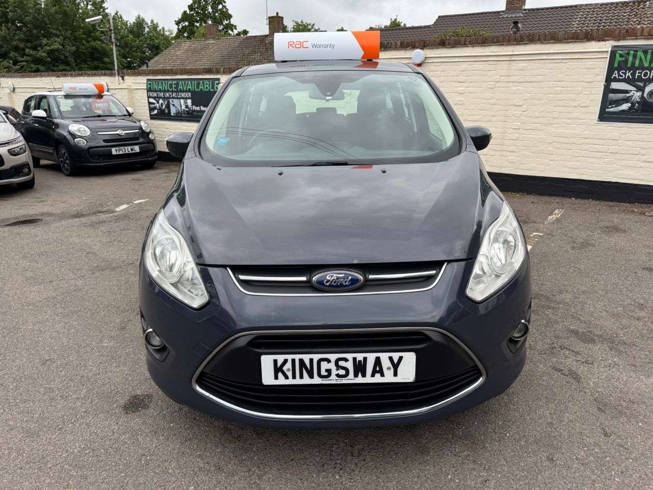 A 2014 FORD C-MAX 1.6 TDCi Zetec MPV 5dr Diesel Manual Euro 5 (115 ps) A 2014 FORD C-MAX 1.6 TDCi Zetec MPV 5dr Diesel Manual Euro 5 (115 ps)
