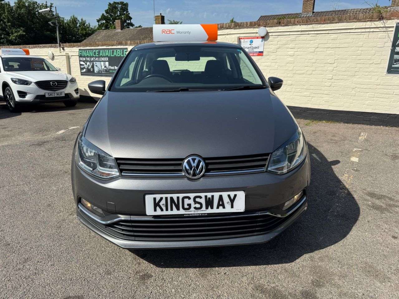 A 2015 VOLKSWAGEN POLO 1.0 BlueMotion Tech SE Hatchback 3dr Petrol Manual Euro 6 (s/s) (60 ps) 6 M A 2015 VOLKSWAGEN POLO 1.0 BlueMotion Tech SE Hatchback 3dr Petrol Manual Euro 6 (s/s) (60 ps) 6 M