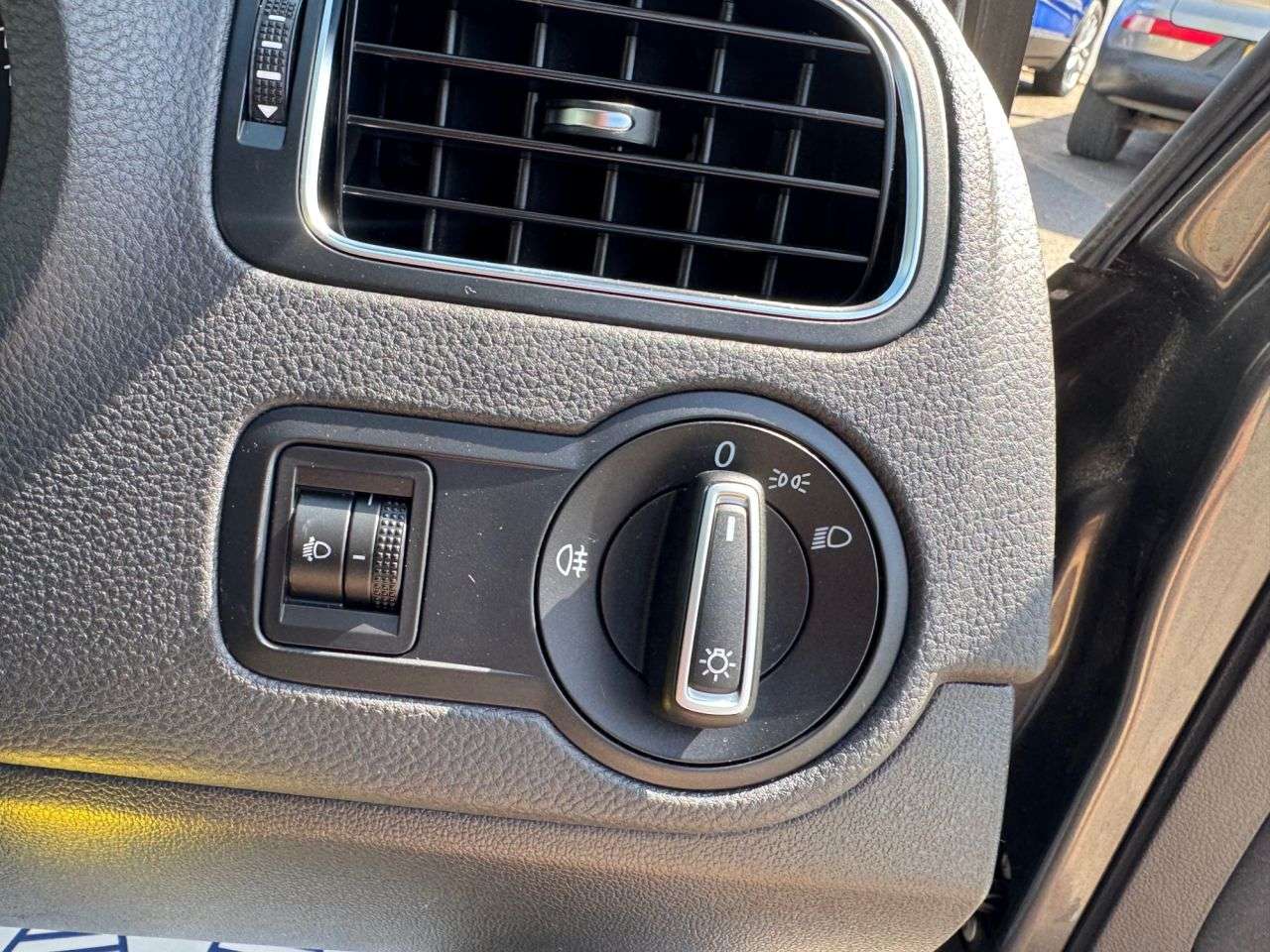 2015 VOLKSWAGEN POLO 2015 VOLKSWAGEN POLO