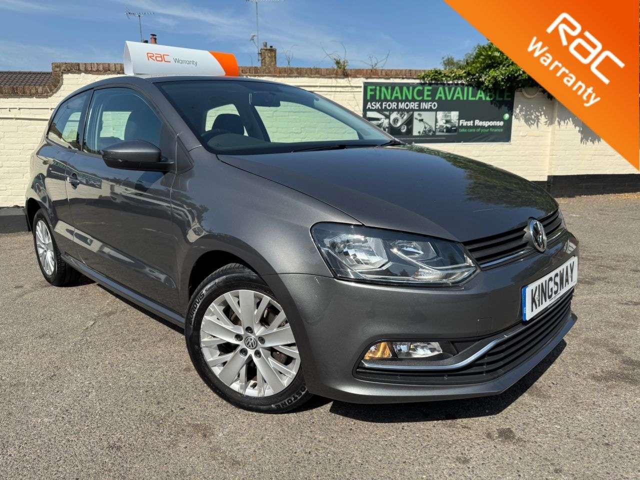 A 2015 VOLKSWAGEN POLO 1.0 BlueMotion Tech SE Hatchback 3dr Petrol Manual Euro 6 (s/s) (60 ps) 6 M A 2015 VOLKSWAGEN POLO 1.0 BlueMotion Tech SE Hatchback 3dr Petrol Manual Euro 6 (s/s) (60 ps) 6 M
