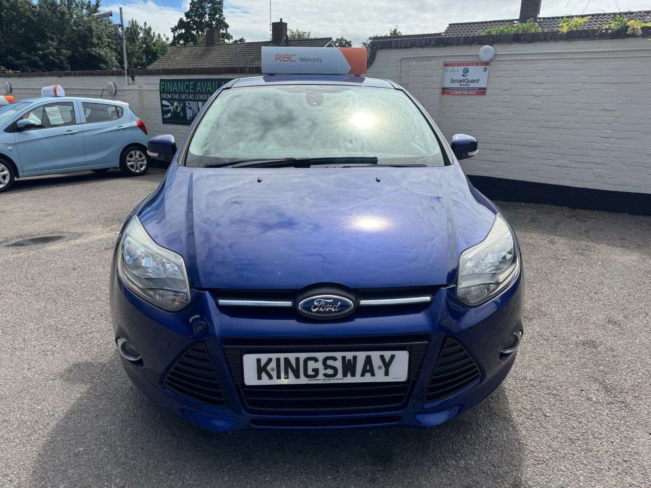 A 2014 FORD FOCUS 1.6 TDCi Zetec Hatchback 5dr Diesel Manual Euro 5 (s/s) (115 ps) 6 MONTHS R A 2014 FORD FOCUS 1.6 TDCi Zetec Hatchback 5dr Diesel Manual Euro 5 (s/s) (115 ps) 6 MONTHS R