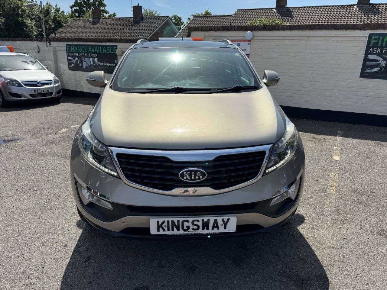 A 2012 KIA SPORTAGE 2.0 CRDi KX-3 SUV 5dr Diesel Auto AWD Euro 5 (134 bhp) A 2012 KIA SPORTAGE 2.0 CRDi KX-3 SUV 5dr Diesel Auto AWD Euro 5 (134 bhp)