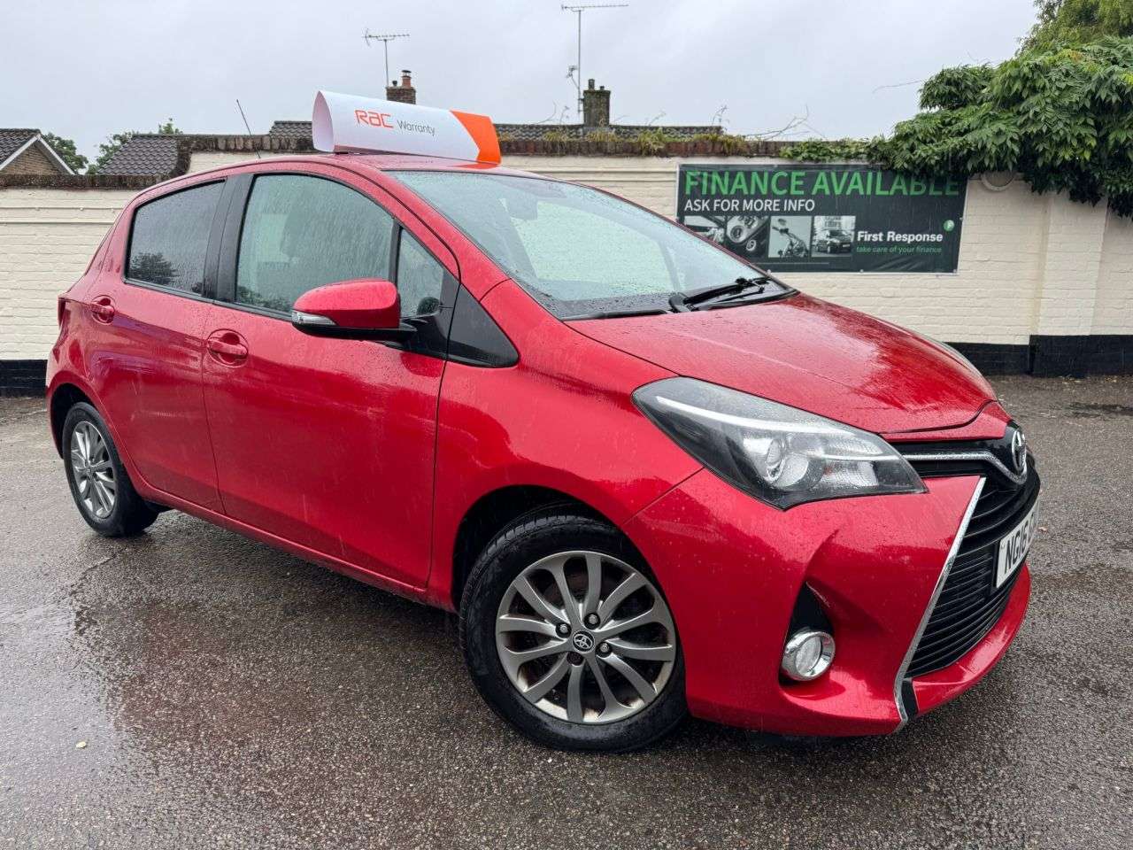 A 2016 TOYOTA YARIS 1.33 Dual VVT-i Icon Hatchback 5dr Petrol Manual Euro 6 (99 ps) 6 MONTHS RA A 2016 TOYOTA YARIS 1.33 Dual VVT-i Icon Hatchback 5dr Petrol Manual Euro 6 (99 ps) 6 MONTHS RA