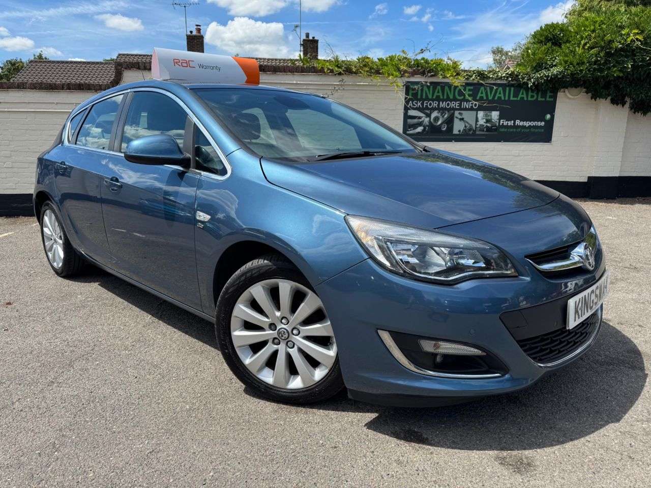 A 2014 VAUXHALL ASTRA 1.6 16v Elite Hatchback 5dr Petrol Manual Euro 5 (115 ps) 6 MONTHS RAC WARR A 2014 VAUXHALL ASTRA 1.6 16v Elite Hatchback 5dr Petrol Manual Euro 5 (115 ps) 6 MONTHS RAC WARR